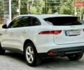 Білий Ягуар Ф-Пейс, об'ємом двигуна 2 л та пробігом 140 тис. км за 21900 $, фото 6 на Automoto.ua
