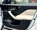 Белый Ягуар Ф-Пейс, объемом двигателя 3 л и пробегом 140 тыс. км за 21500 $, фото 36 на Automoto.ua