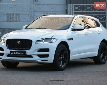 Белый Ягуар Ф-Пейс, объемом двигателя 2 л и пробегом 40 тыс. км за 29500 $, фото 3 на Automoto.ua