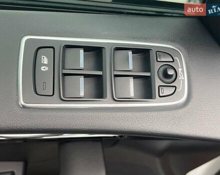 Белый Ягуар Ф-Пейс, объемом двигателя 2 л и пробегом 129 тыс. км за 25590 $, фото 19 на Automoto.ua