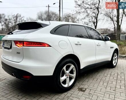 Белый Ягуар Ф-Пейс, объемом двигателя 3 л и пробегом 140 тыс. км за 21500 $, фото 20 на Automoto.ua