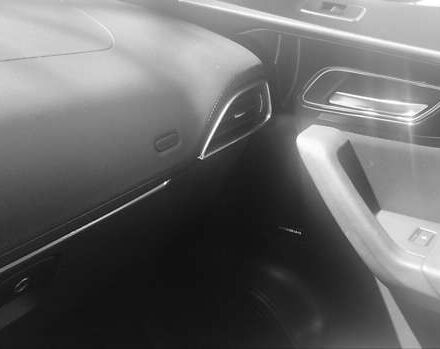 Белый Ягуар Ф-Пейс, объемом двигателя 2 л и пробегом 100 тыс. км за 29000 $, фото 40 на Automoto.ua