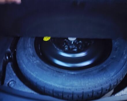 Білий Ягуар Ф-Пейс, об'ємом двигуна 2 л та пробігом 117 тис. км за 17921 $, фото 10 на Automoto.ua