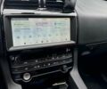 Белый Ягуар Ф-Пейс, объемом двигателя 3 л и пробегом 83 тыс. км за 27499 $, фото 4 на Automoto.ua