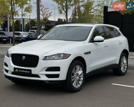 Білий Ягуар Ф-Пейс, об'ємом двигуна 2 л та пробігом 106 тис. км за 28000 $, фото 1 на Automoto.ua