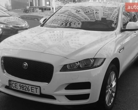 Белый Ягуар Ф-Пейс, объемом двигателя 2 л и пробегом 100 тыс. км за 29000 $, фото 2 на Automoto.ua