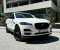 Білий Ягуар Ф-Пейс, об'ємом двигуна 2 л та пробігом 99 тис. км за 21250 $, фото 1 на Automoto.ua
