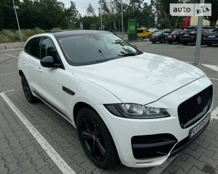 Белый Ягуар Ф-Пейс, объемом двигателя 3 л и пробегом 83 тыс. км за 27499 $, фото 8 на Automoto.ua