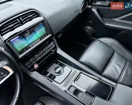 Ягуар Ф-Пейс 2020 в Николаеве на Automoto.ua Белый Ягуар Ф-Пейс, объемом двигателя 2 л и пробегом 78 тыс. км за 35000 $, фото 15 на Automoto.ua