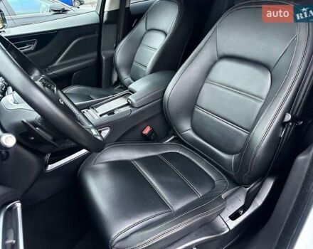 Ягуар Ф-Пейс 2020 в Николаеве на Automoto.ua Белый Ягуар Ф-Пейс, объемом двигателя 2 л и пробегом 78 тыс. км за 35000 $, фото 8 на Automoto.ua