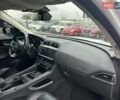 Белый Ягуар Ф-Пейс, объемом двигателя 2 л и пробегом 105 тыс. км за 30900 $, фото 30 на Automoto.ua