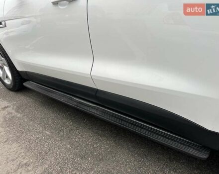 Білий Ягуар Ф-Пейс, об'ємом двигуна 2 л та пробігом 106 тис. км за 29900 $, фото 14 на Automoto.ua