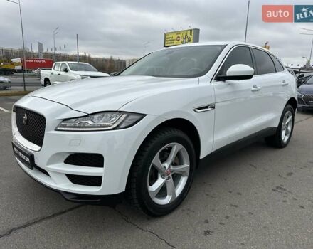 Білий Ягуар Ф-Пейс, об'ємом двигуна 2 л та пробігом 106 тис. км за 29900 $, фото 3 на Automoto.ua