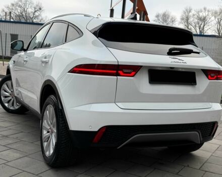 Белый Ягуар Ф-Пейс, объемом двигателя 2 л и пробегом 42 тыс. км за 27999 $, фото 1 на Automoto.ua