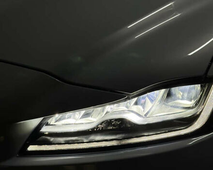 Белый Ягуар Ф-Пейс, объемом двигателя 3 л и пробегом 27 тыс. км за 29300 $, фото 17 на Automoto.ua