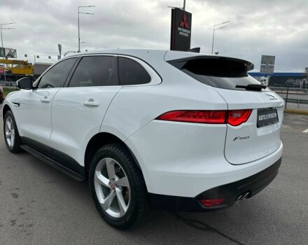 Белый Ягуар Ф-Пейс, объемом двигателя 2 л и пробегом 106 тыс. км за 29900 $, фото 4 на Automoto.ua
