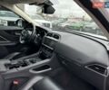 Білий Ягуар Ф-Пейс, об'ємом двигуна 2 л та пробігом 106 тис. км за 29900 $, фото 33 на Automoto.ua