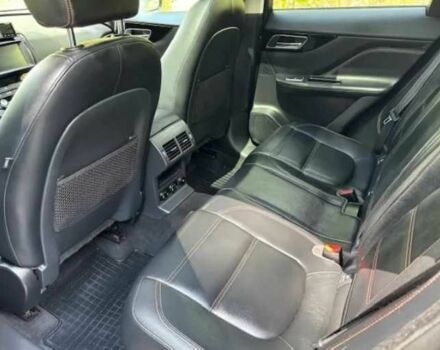 Белый Ягуар Ф-Пейс, объемом двигателя 3 л и пробегом 94 тыс. км за 18300 $, фото 10 на Automoto.ua