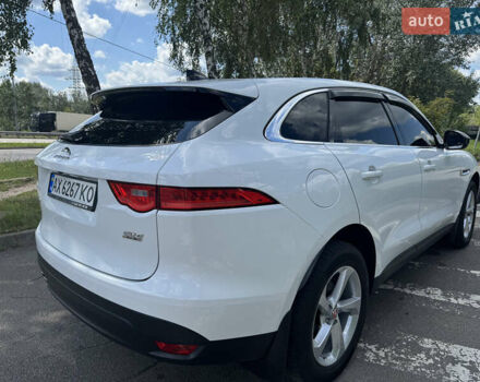 Белый Ягуар Ф-Пейс, объемом двигателя 2 л и пробегом 35 тыс. км за 35500 $, фото 4 на Automoto.ua