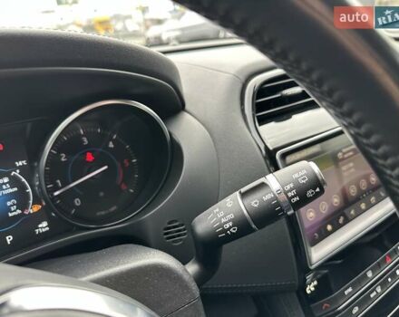 Білий Ягуар Ф-Пейс, об'ємом двигуна 2 л та пробігом 106 тис. км за 29900 $, фото 22 на Automoto.ua