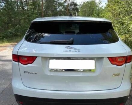 Белый Ягуар Ф-Пейс, объемом двигателя 3 л и пробегом 94 тыс. км за 18300 $, фото 3 на Automoto.ua