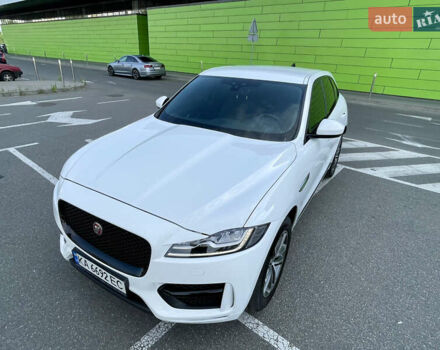 Білий Ягуар Ф-Пейс, об'ємом двигуна 2 л та пробігом 108 тис. км за 32000 $, фото 54 на Automoto.ua