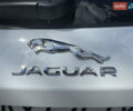 Белый Ягуар Ф-Пейс, объемом двигателя 2 л и пробегом 35 тыс. км за 35500 $, фото 9 на Automoto.ua