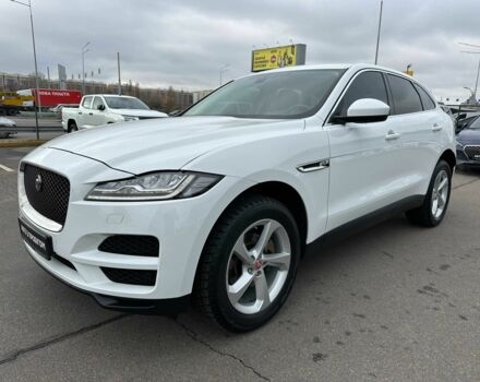 Белый Ягуар Ф-Пейс, объемом двигателя 2 л и пробегом 106 тыс. км за 29900 $, фото 2 на Automoto.ua