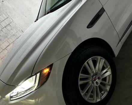 Белый Ягуар Ф-Пейс, объемом двигателя 3 л и пробегом 27 тыс. км за 29300 $, фото 15 на Automoto.ua