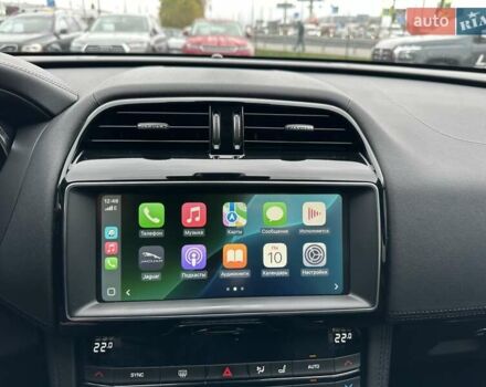 Білий Ягуар Ф-Пейс, об'ємом двигуна 2 л та пробігом 106 тис. км за 29900 $, фото 26 на Automoto.ua