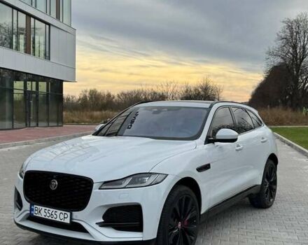 Белый Ягуар Ф-Пейс, объемом двигателя 3 л и пробегом 24 тыс. км за 36000 $, фото 2 на Automoto.ua