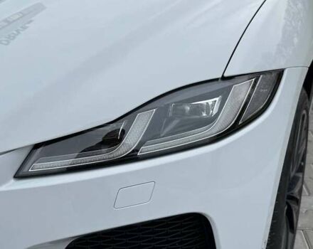 Белый Ягуар Ф-Пейс, объемом двигателя 3 л и пробегом 24 тыс. км за 36000 $, фото 11 на Automoto.ua