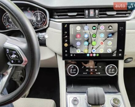 Белый Ягуар Ф-Пейс, объемом двигателя 3 л и пробегом 48 тыс. км за 55500 $, фото 32 на Automoto.ua