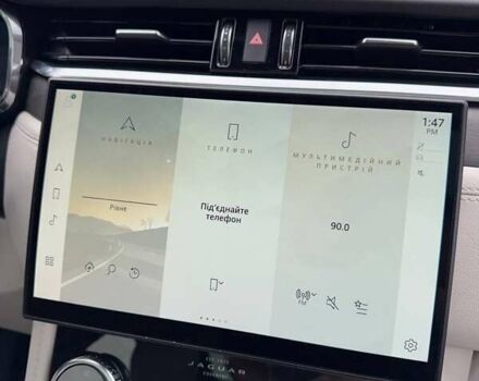 Белый Ягуар Ф-Пейс, объемом двигателя 3 л и пробегом 25 тыс. км за 36000 $, фото 48 на Automoto.ua