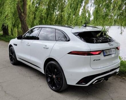 Белый Ягуар Ф-Пейс, объемом двигателя 3 л и пробегом 48 тыс. км за 55500 $, фото 14 на Automoto.ua