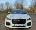 Белый Ягуар Ф-Пейс, объемом двигателя 3 л и пробегом 25 тыс. км за 36000 $, фото 1 на Automoto.ua