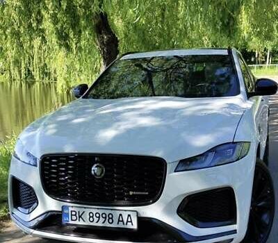 Белый Ягуар Ф-Пейс, объемом двигателя 3 л и пробегом 48 тыс. км за 55500 $, фото 10 на Automoto.ua