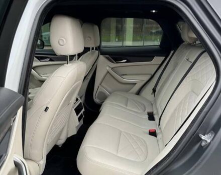 Белый Ягуар Ф-Пейс, объемом двигателя 3 л и пробегом 24 тыс. км за 36000 $, фото 24 на Automoto.ua