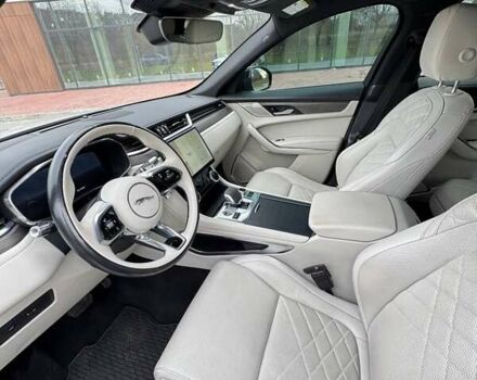 Белый Ягуар Ф-Пейс, объемом двигателя 3 л и пробегом 24 тыс. км за 36000 $, фото 15 на Automoto.ua