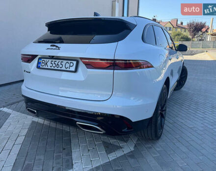Білий Ягуар Ф-Пейс, об'ємом двигуна 3 л та пробігом 22 тис. км за 36000 $, фото 10 на Automoto.ua