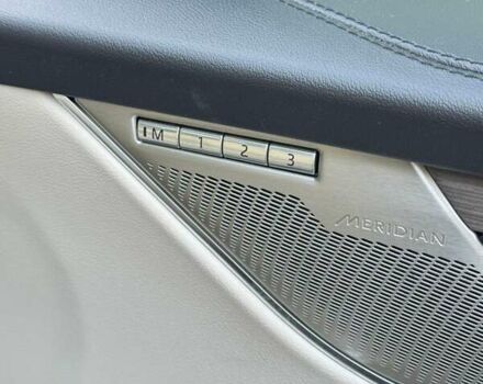 Белый Ягуар Ф-Пейс, объемом двигателя 3 л и пробегом 25 тыс. км за 36000 $, фото 23 на Automoto.ua