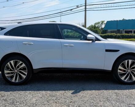 Білий Ягуар Ф-Пейс, об'ємом двигуна 3 л та пробігом 17 тис. км за 27800 $, фото 5 на Automoto.ua