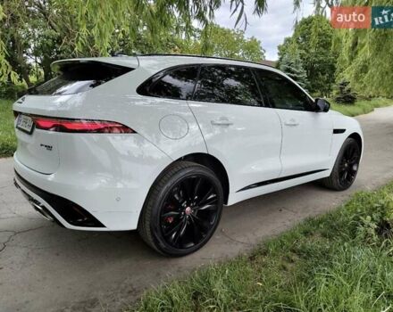 Белый Ягуар Ф-Пейс, объемом двигателя 3 л и пробегом 48 тыс. км за 55500 $, фото 9 на Automoto.ua