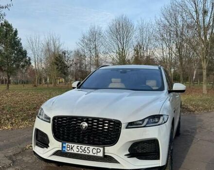 Белый Ягуар Ф-Пейс, объемом двигателя 3 л и пробегом 25 тыс. км за 36000 $, фото 1 на Automoto.ua