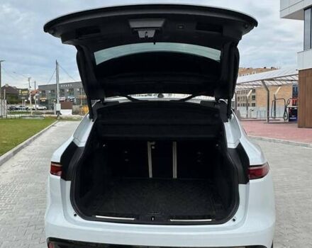 Белый Ягуар Ф-Пейс, объемом двигателя 3 л и пробегом 24 тыс. км за 36000 $, фото 8 на Automoto.ua