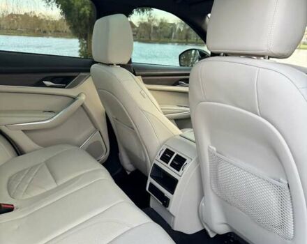 Белый Ягуар Ф-Пейс, объемом двигателя 3 л и пробегом 25 тыс. км за 36000 $, фото 35 на Automoto.ua