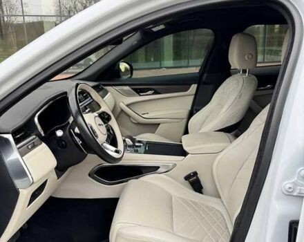 Белый Ягуар Ф-Пейс, объемом двигателя 3 л и пробегом 24 тыс. км за 36000 $, фото 13 на Automoto.ua