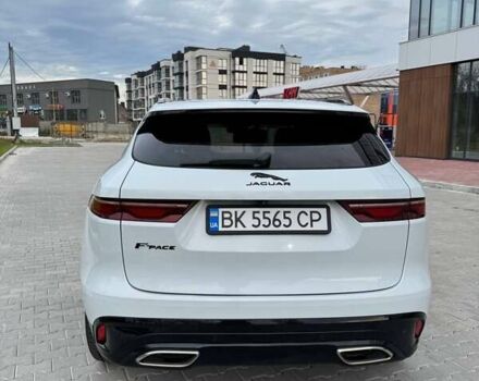 Белый Ягуар Ф-Пейс, объемом двигателя 3 л и пробегом 24 тыс. км за 36000 $, фото 7 на Automoto.ua