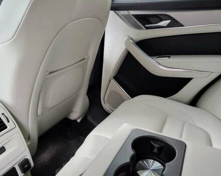 Белый Ягуар Ф-Пейс, объемом двигателя 3 л и пробегом 48 тыс. км за 55500 $, фото 35 на Automoto.ua