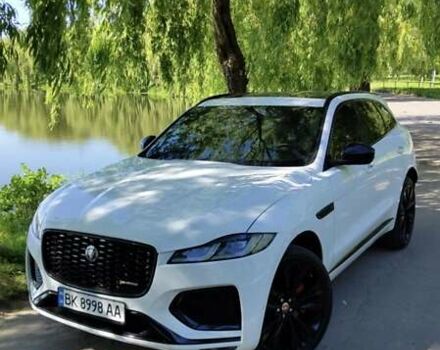 Белый Ягуар Ф-Пейс, объемом двигателя 3 л и пробегом 48 тыс. км за 55500 $, фото 12 на Automoto.ua